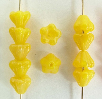 Flower Bell Yellow 6mm 8mm Op Coral Lemon 84030 Czech Glass Bead